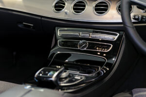 車のコックピット　高級車　外車